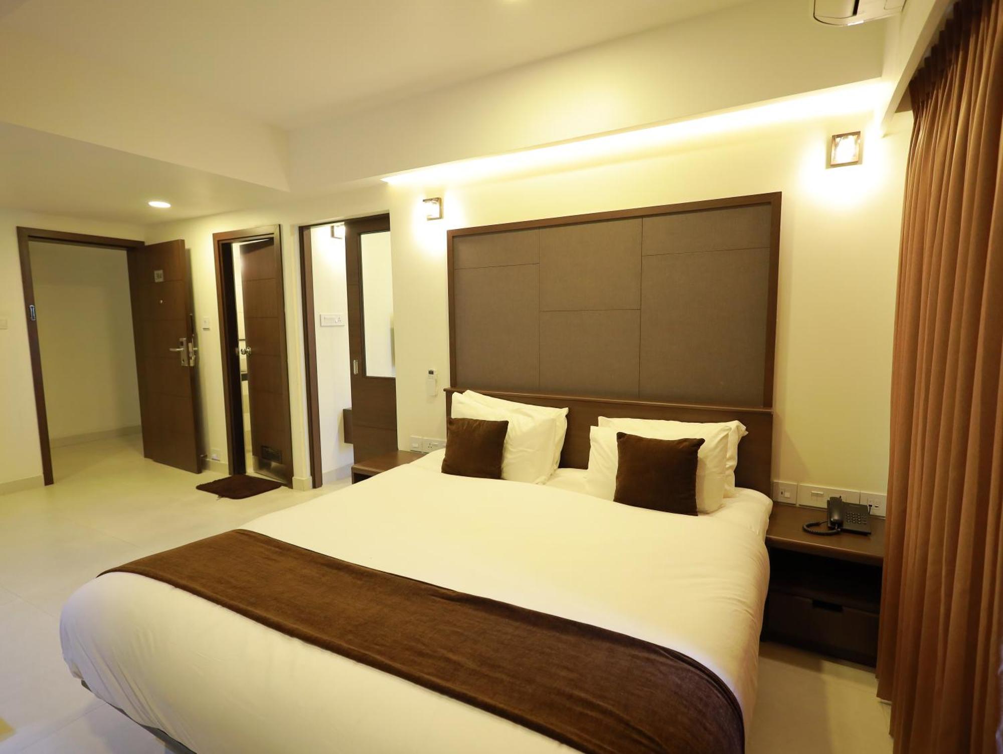 Arctic Hotel Kochi Dış mekan fotoğraf